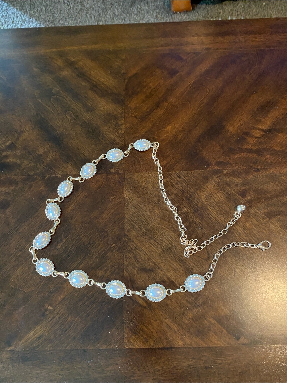 Opalescent White Cabochon Link Necklace in Silver Tone
